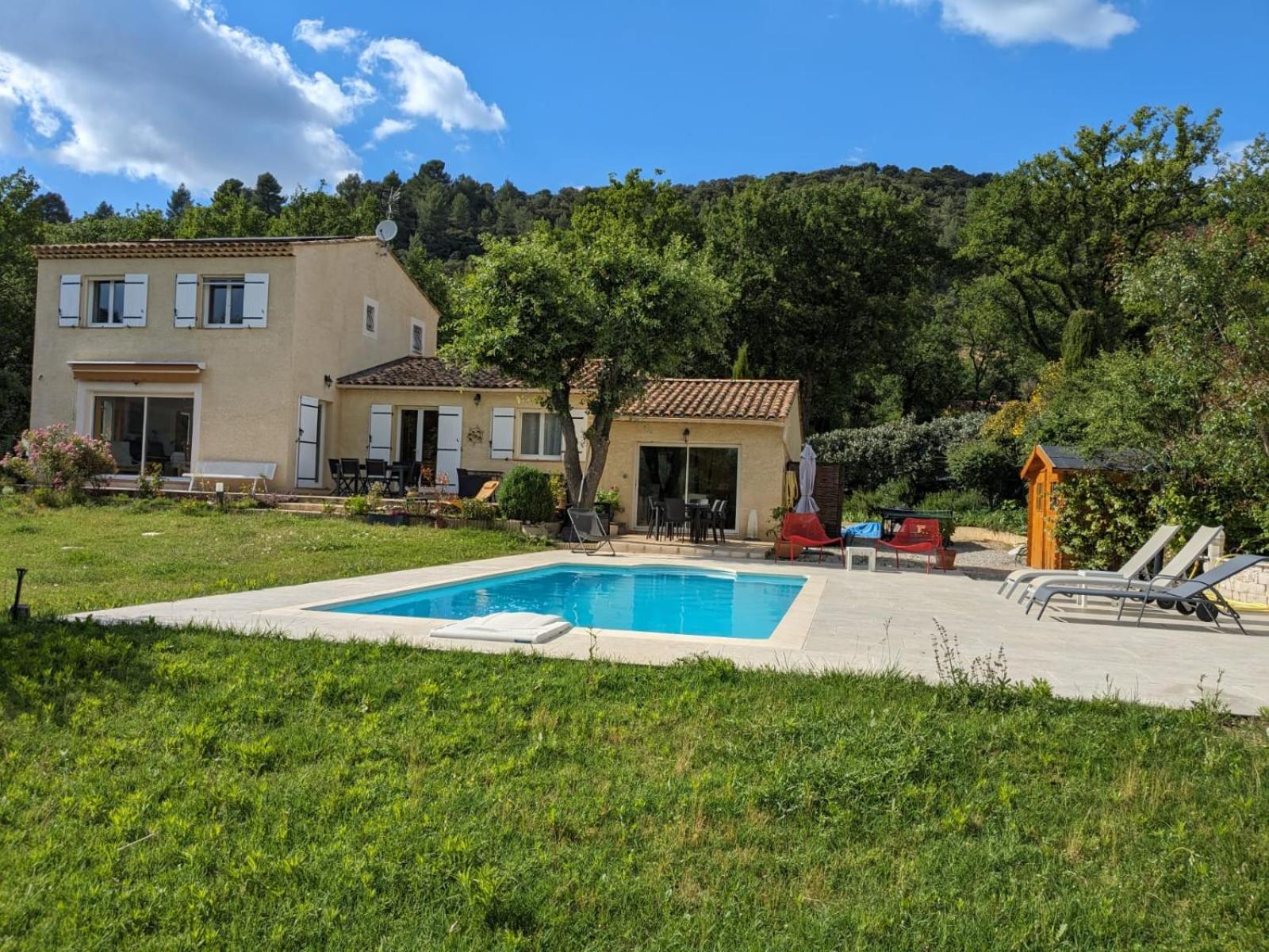 Villa Calme Avec Piscine A Greoux エクステリア 写真