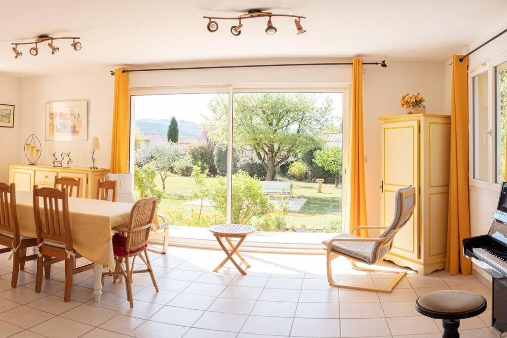 Villa Calme Avec Piscine A Greoux エクステリア 写真