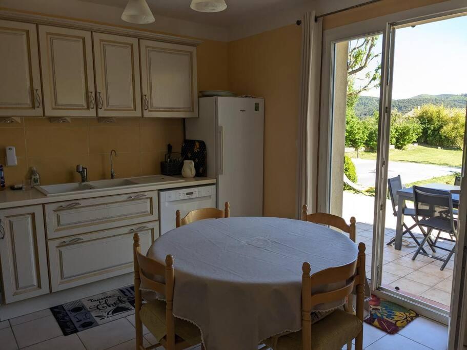 Villa Calme Avec Piscine A Greoux エクステリア 写真