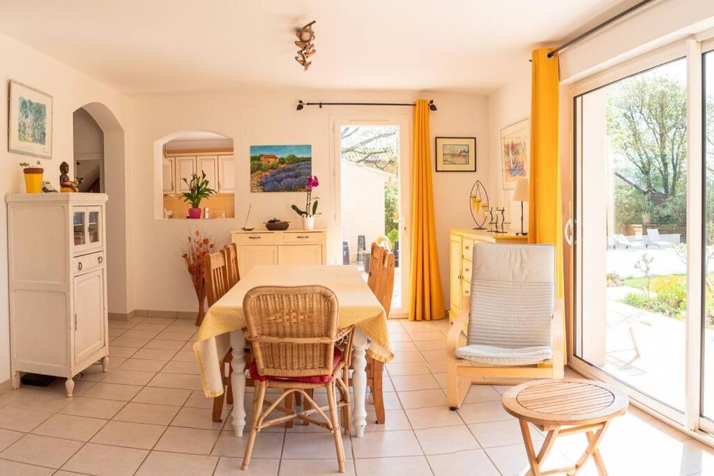 Villa Calme Avec Piscine A Greoux エクステリア 写真