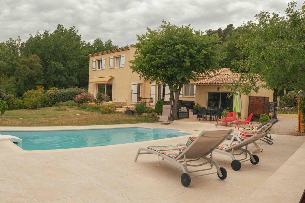 Villa Calme Avec Piscine A Greoux エクステリア 写真
