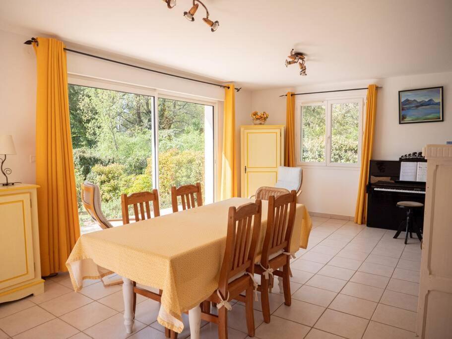 Villa Calme Avec Piscine A Greoux エクステリア 写真