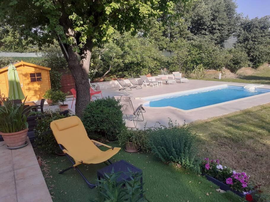 Villa Calme Avec Piscine A Greoux エクステリア 写真