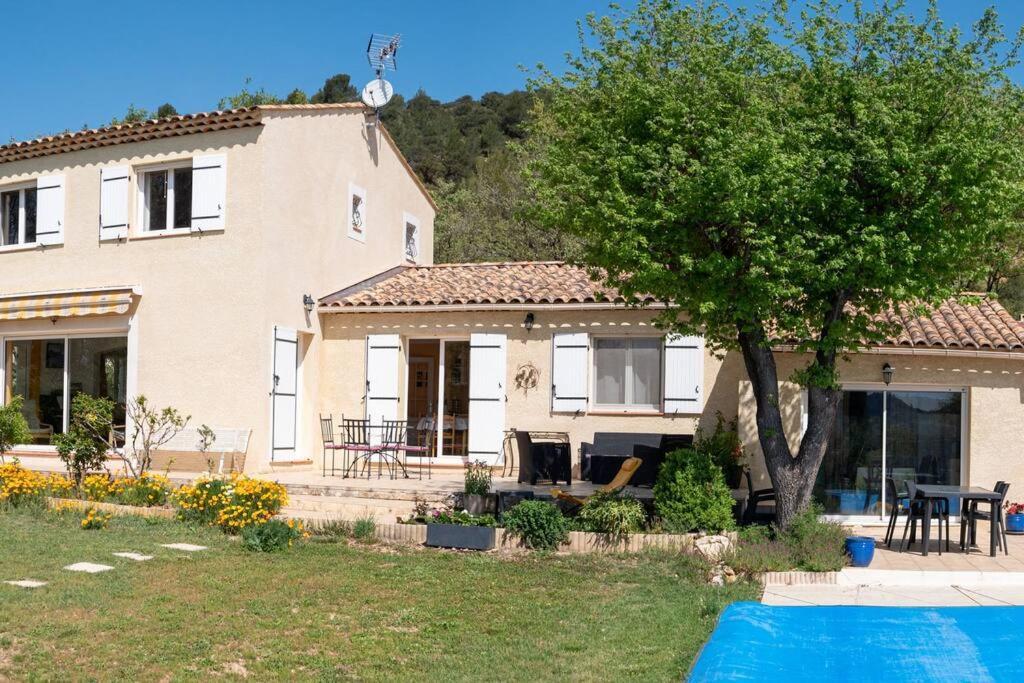 Villa Calme Avec Piscine A Greoux エクステリア 写真